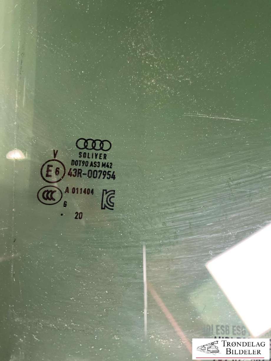 Siderute høyre bak til Audi e-tron 2018-->> (4K4 845 206 B|)