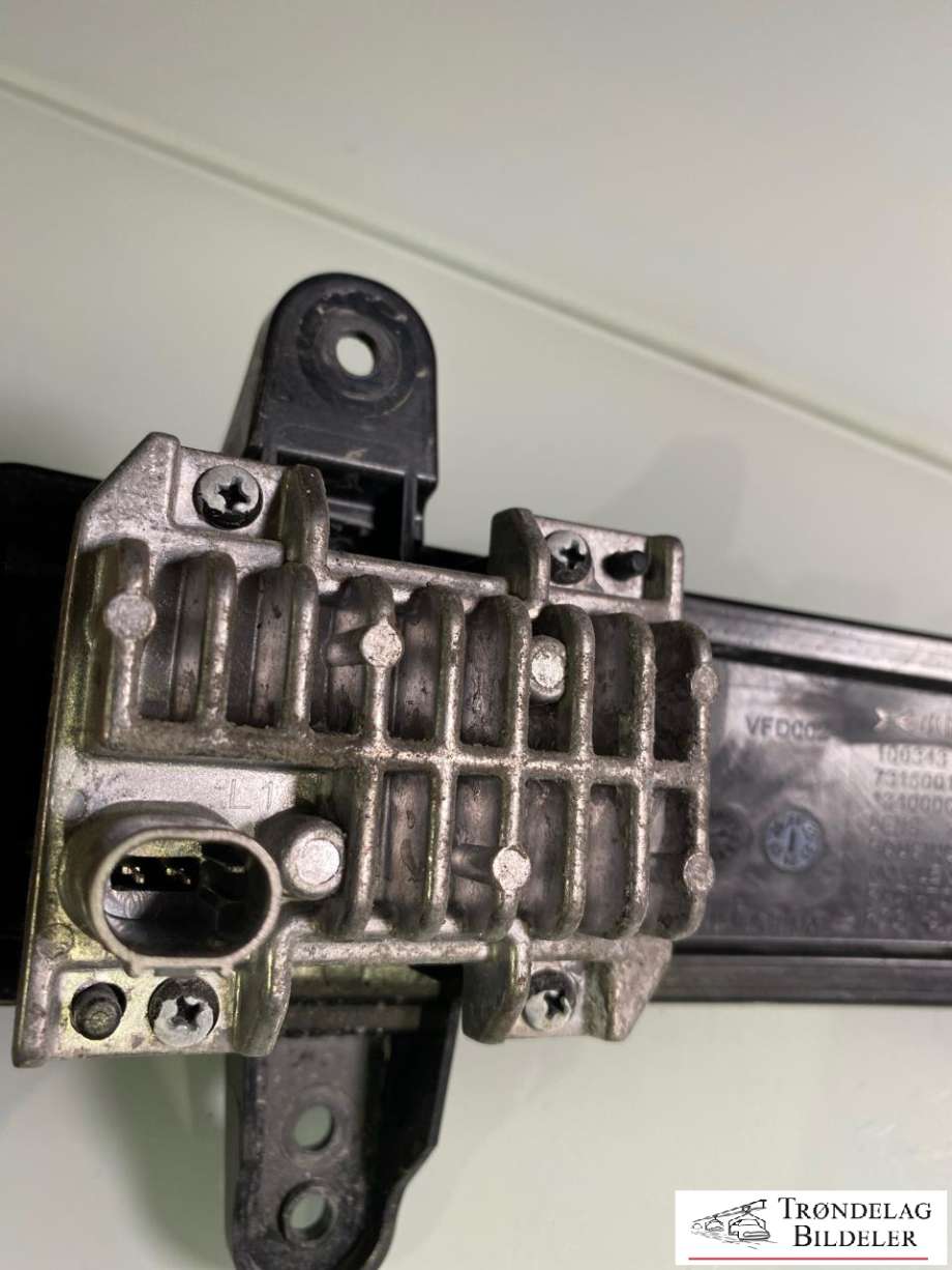 Tåkelykt bak til XPeng G9 2023-->>  