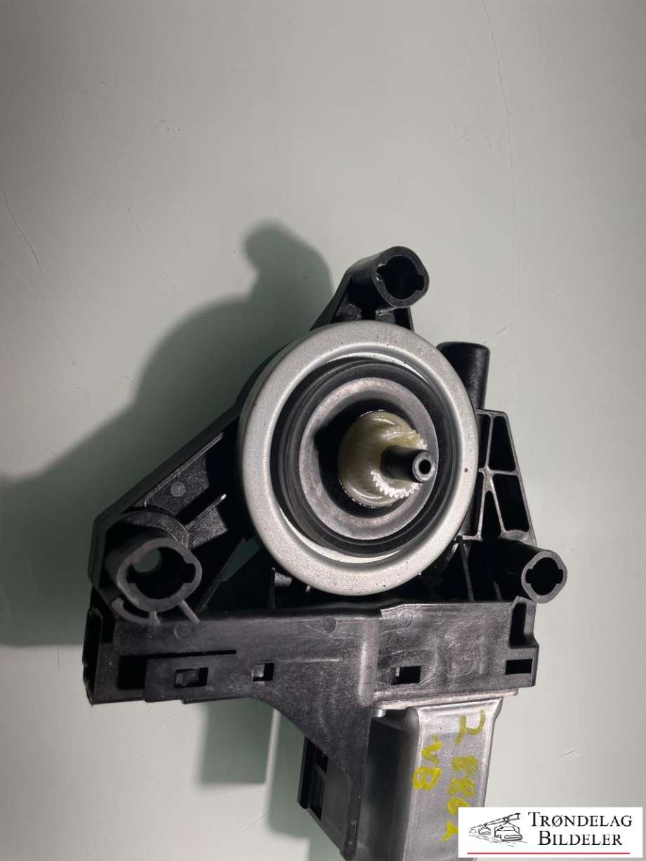 Ruteheis, kun motor, høyre bak til Volvo V60/V60 CC 2013-2018 (Type I, Fase 2)  (966264102|31349759|)