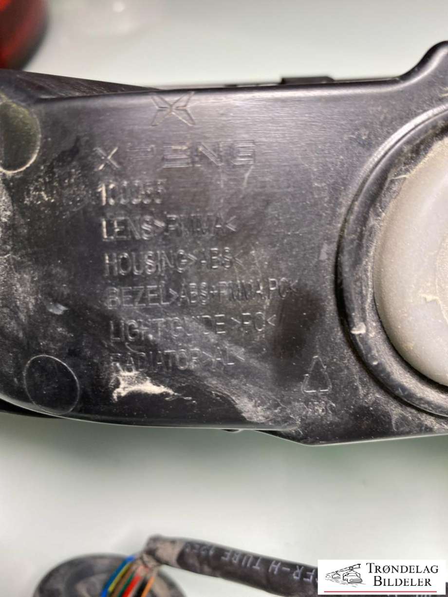 Baklykt høyre til XPeng G9 2023-->>