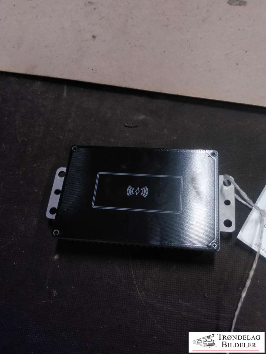 Dashbord telefon til XPeng G9, 2023-->>  (8275006EA1)