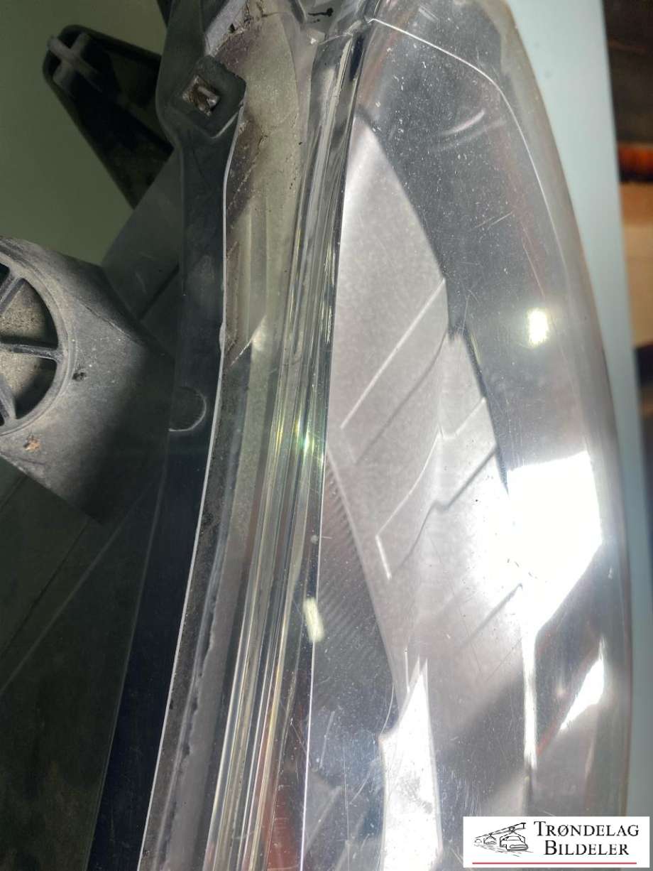 Frontlykt høyre halogen til Citroën Berlingo 2008-2015 (Type II, Fase 1)  (6206K6|89318049|)