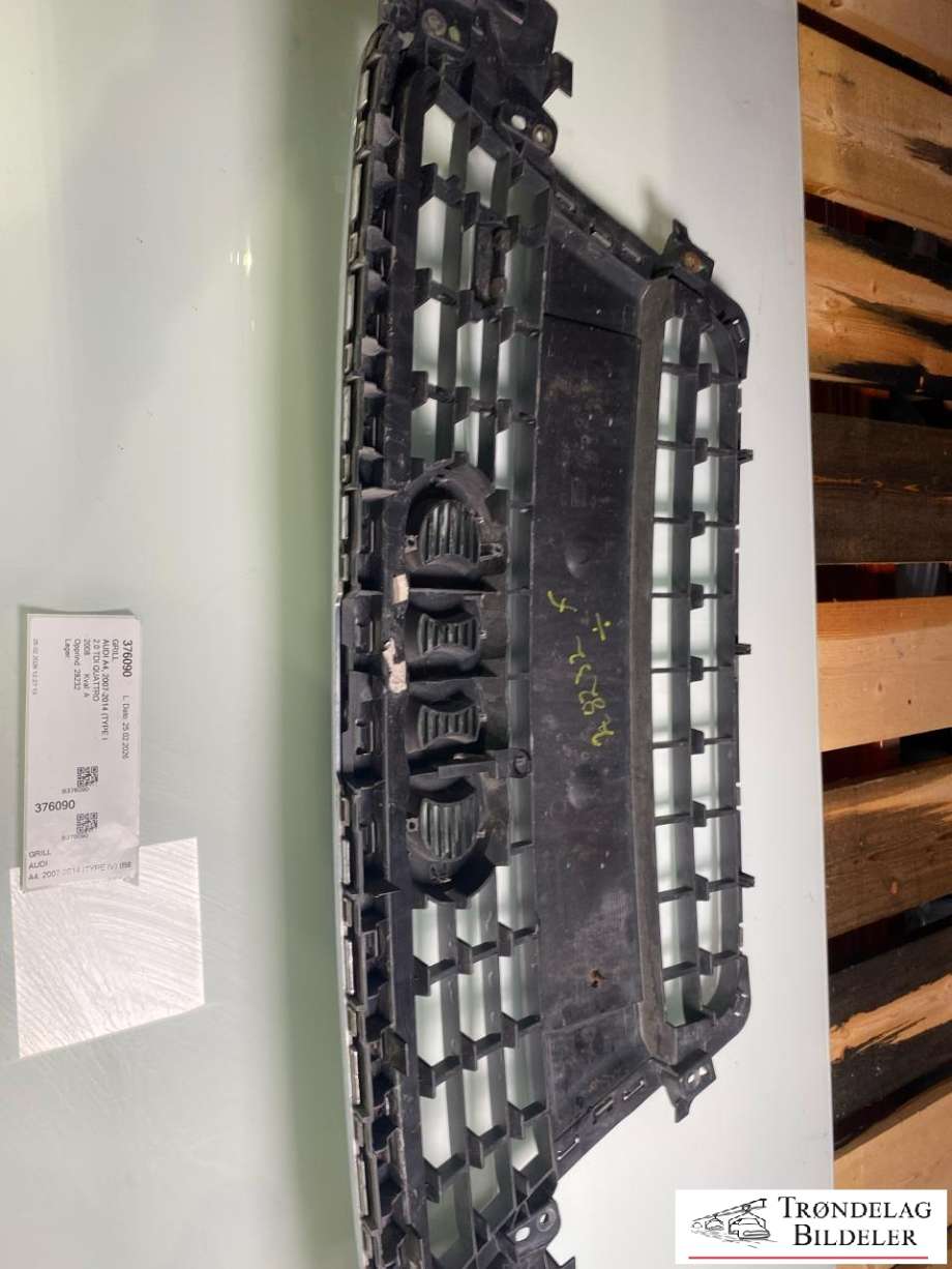Grill til Audi A4 2007-2014 (Type IV) (B8) (B8) (8K0853651 1QP|)