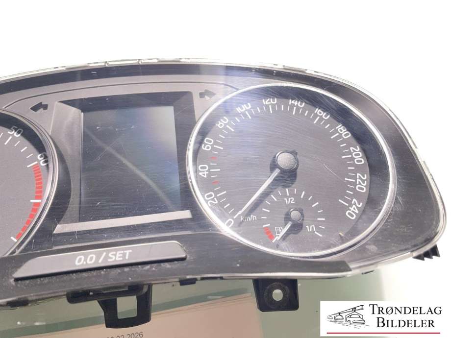 Instrumentpanel til Škoda Rapid 2012-2019  (5JB 857 053 A|5JA 920 740|)