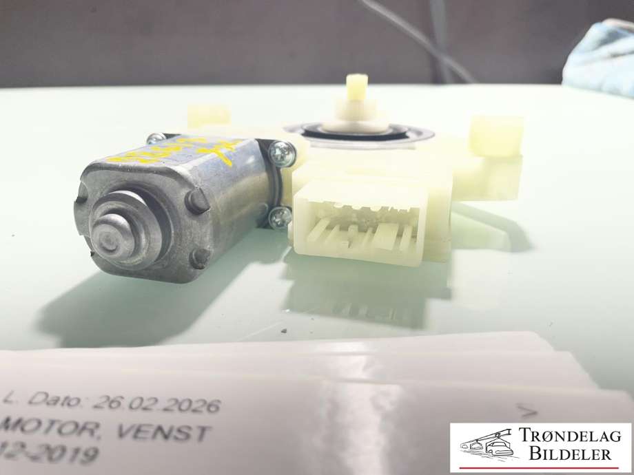 Ruteheis, kun motor, venstre foran til Škoda Rapid 2012-2019  (6V1 959 801 B|6V1 959 801 C|)