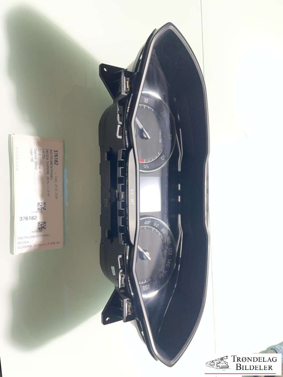 Instrumentpanel til Škoda Superb, 2015-->> (Type III)  (3V0 920 751)