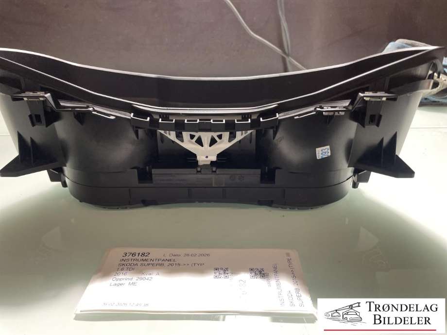 Instrumentpanel til Škoda Superb 2015-->> (Type III)  (3V0 920 751|)
