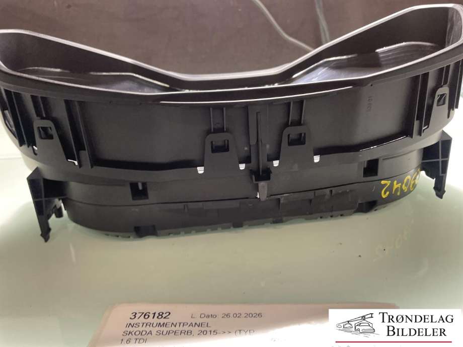 Instrumentpanel til Škoda Superb 2015-->> (Type III)  (3V0 920 751|)