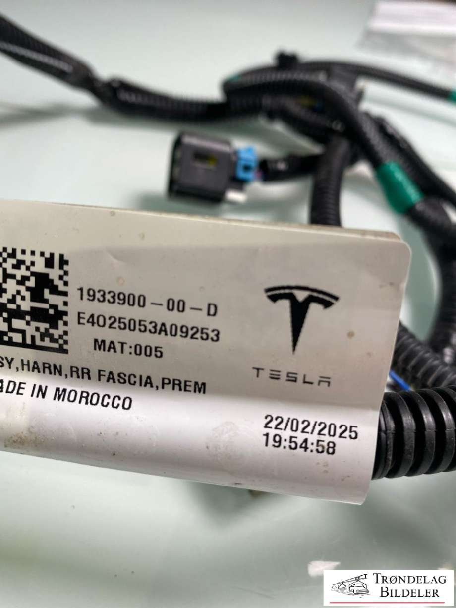 Ledningsnett til Tesla Model Y 2024-->> (Type II)  (1933900-00D|STØTFANGER BAK|)