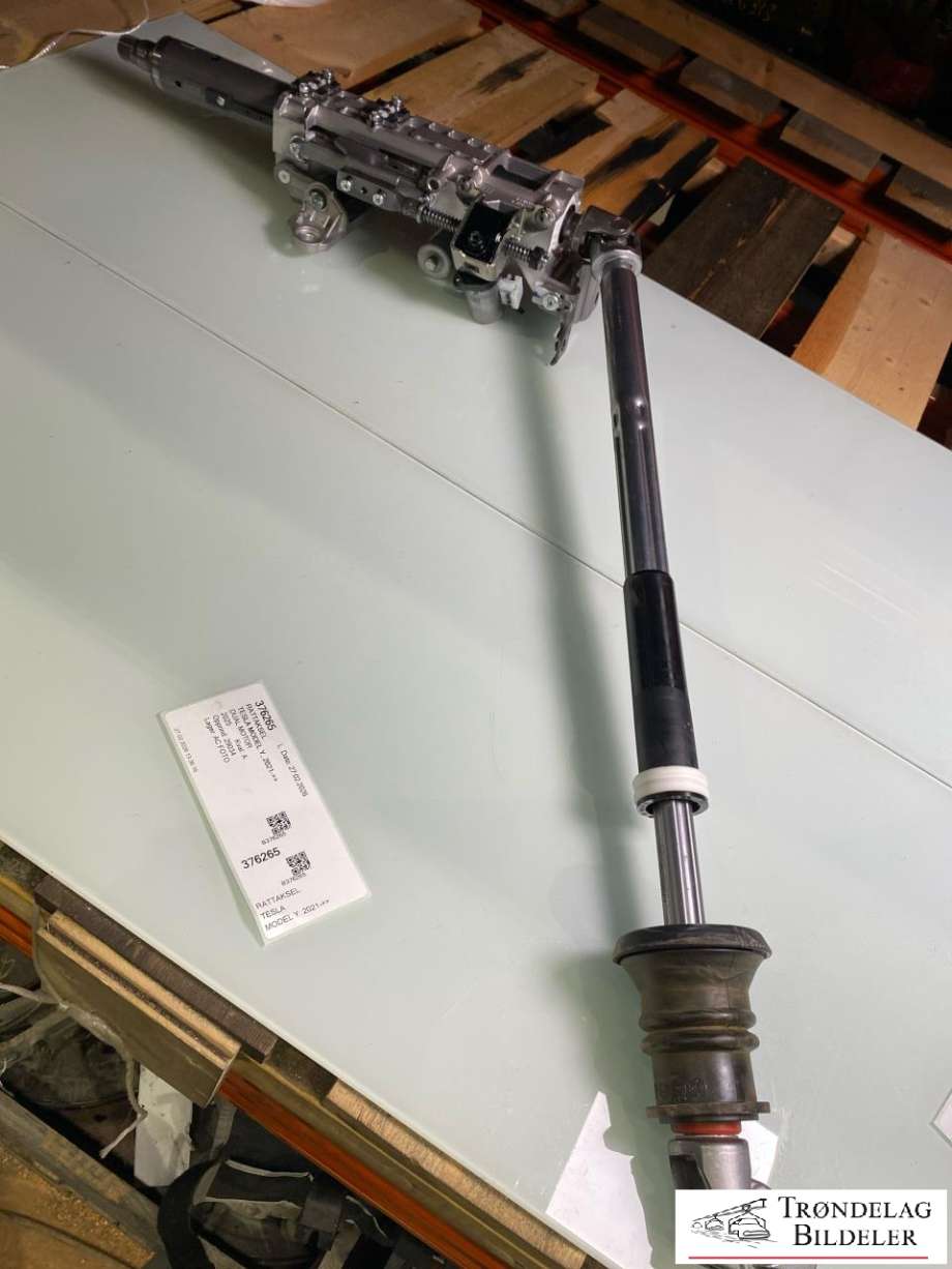Rattaksel til Tesla Model Y, 2024-->> (Type II)  (2188813-00-C)