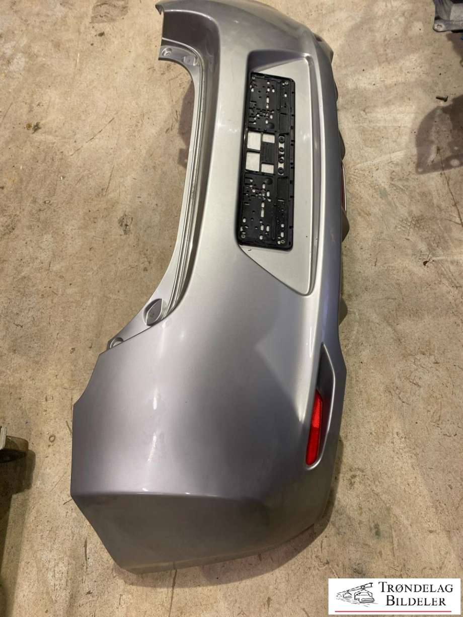 Støtfanger bak til Nissan Leaf, 2011-2017 (Type I)  (85022-3NL0H|85022-3NL7A)