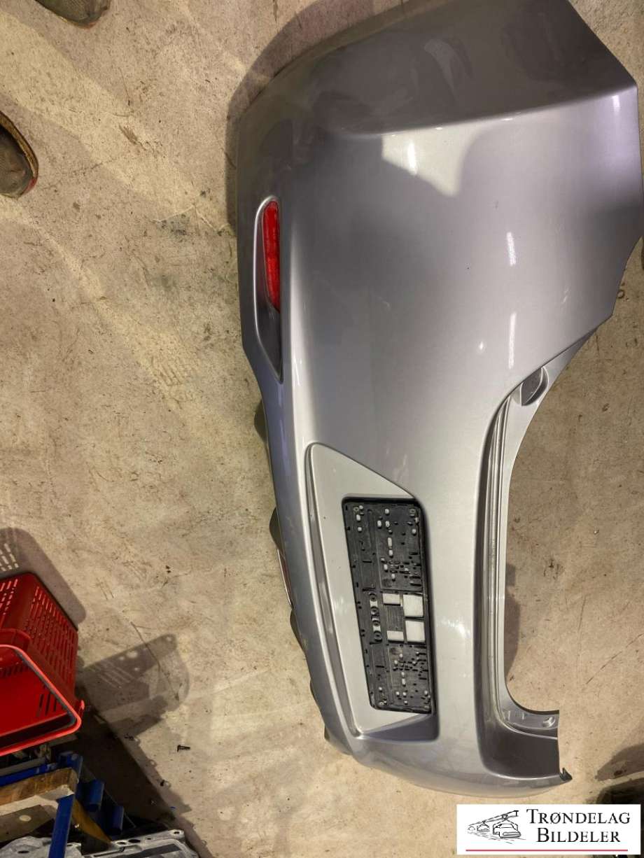 Støtfanger bak til Nissan Leaf 2011-2017 (Type I)  (85022-3NL0H|85022-3NL7A|850223NL7A|850223NL0H|)