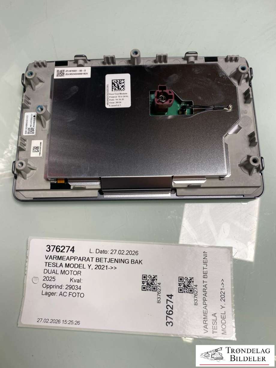 Varmeapparat betjening bak til Tesla Model Y 2024-->> (Type II) (1875931-00-D|)