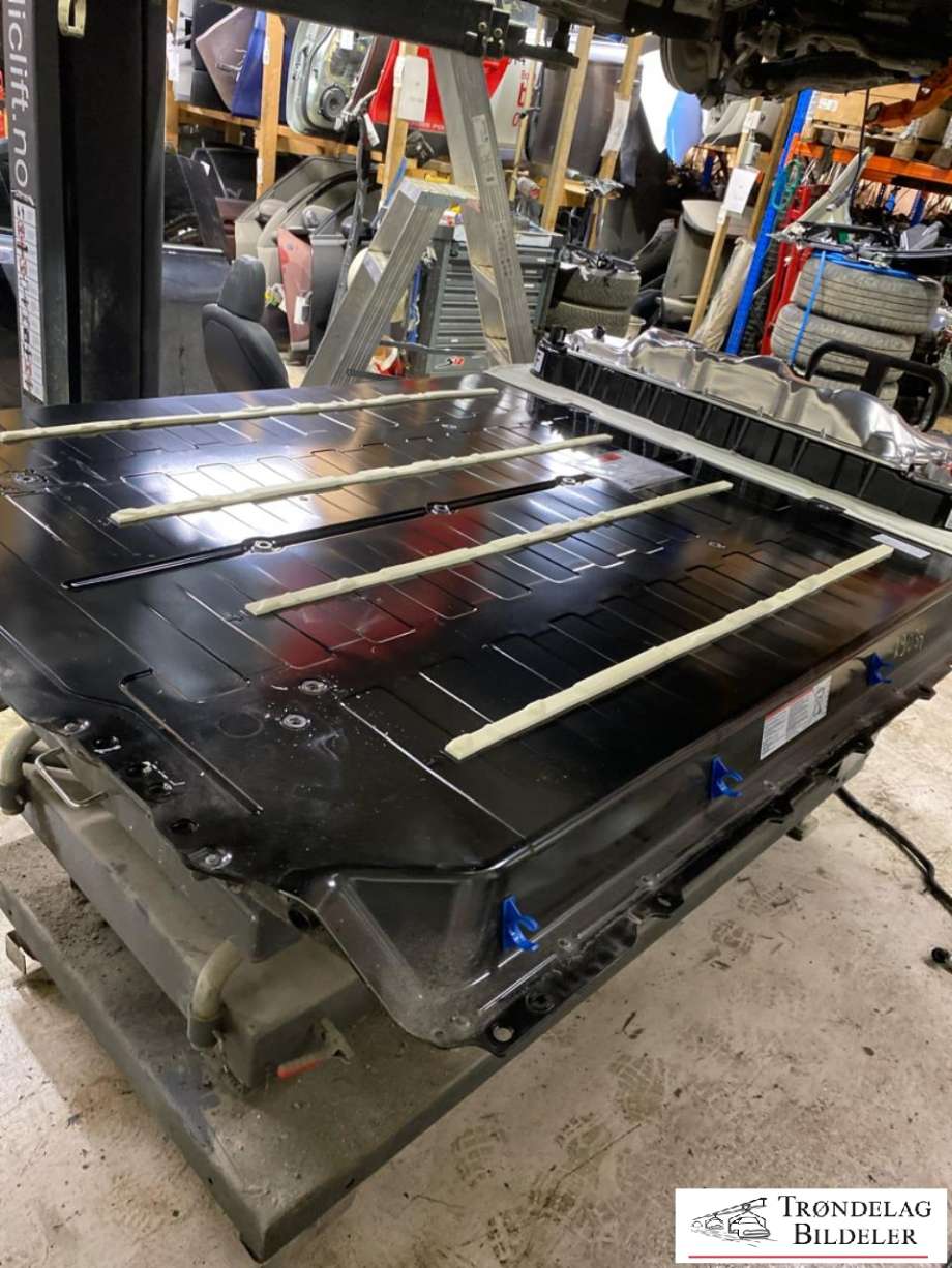 Batteripakke elbil til Tesla Model Y 2024-->> (Type II)  (1530012-98-B|)