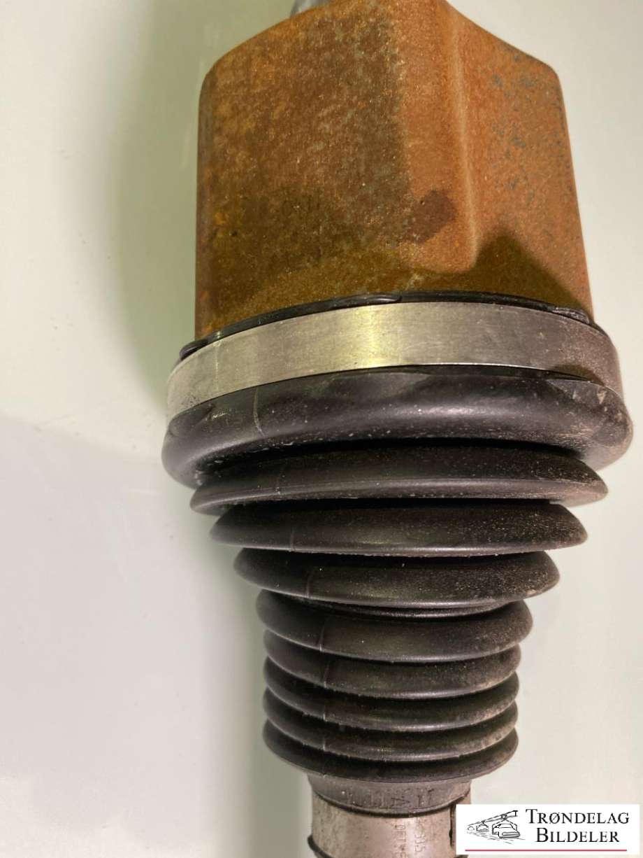 Drivaksel bak til Tesla Model Y 2024-->> (Type II)  (P1188165-00-A|)