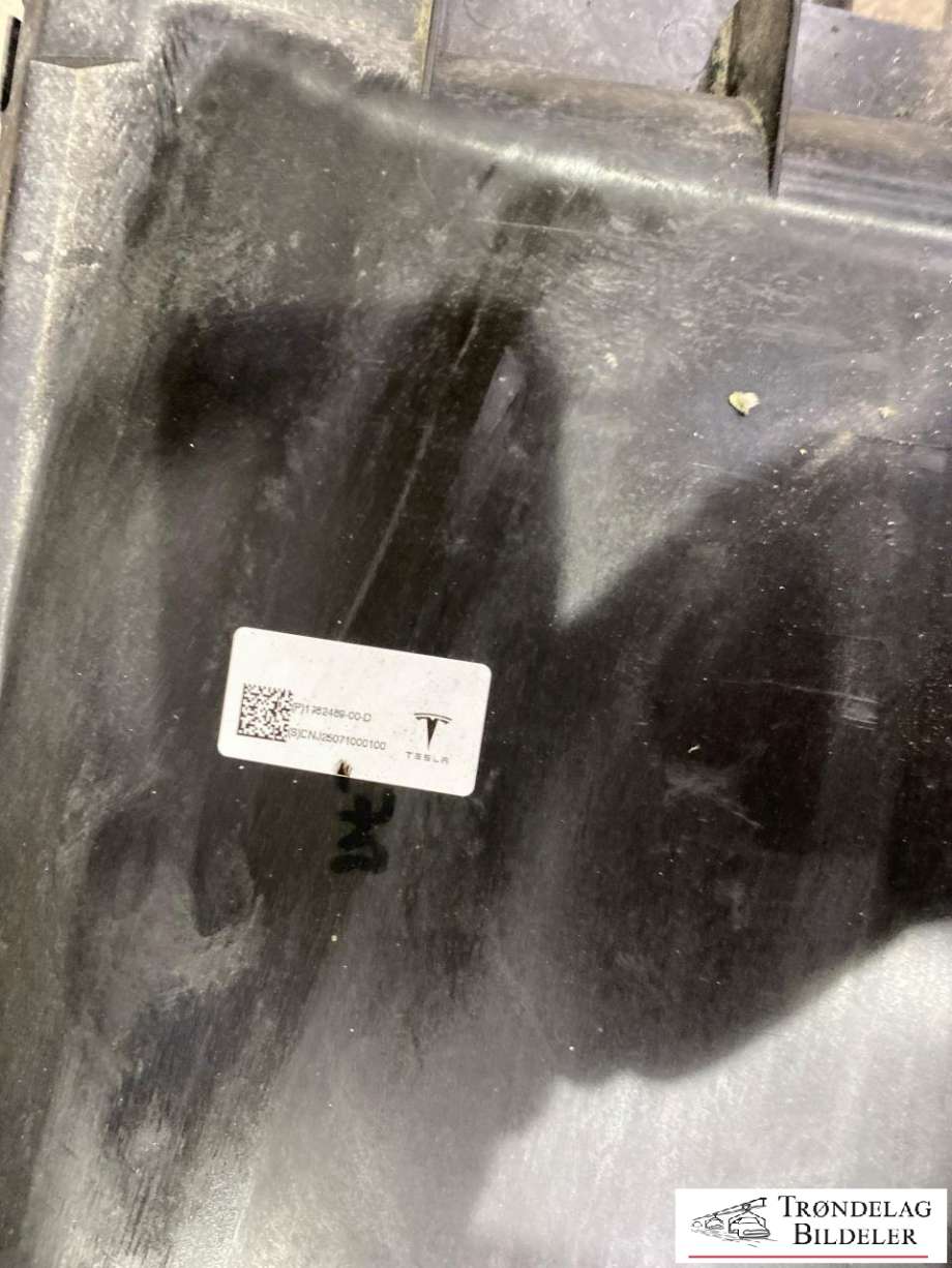 Radiatorpakke til Tesla Model Y 2024-->> (Type II)  