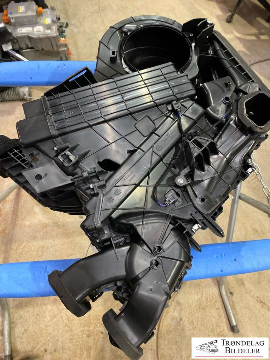 Varmeapparat til Tesla Model Y 2024-->> (Type II)  