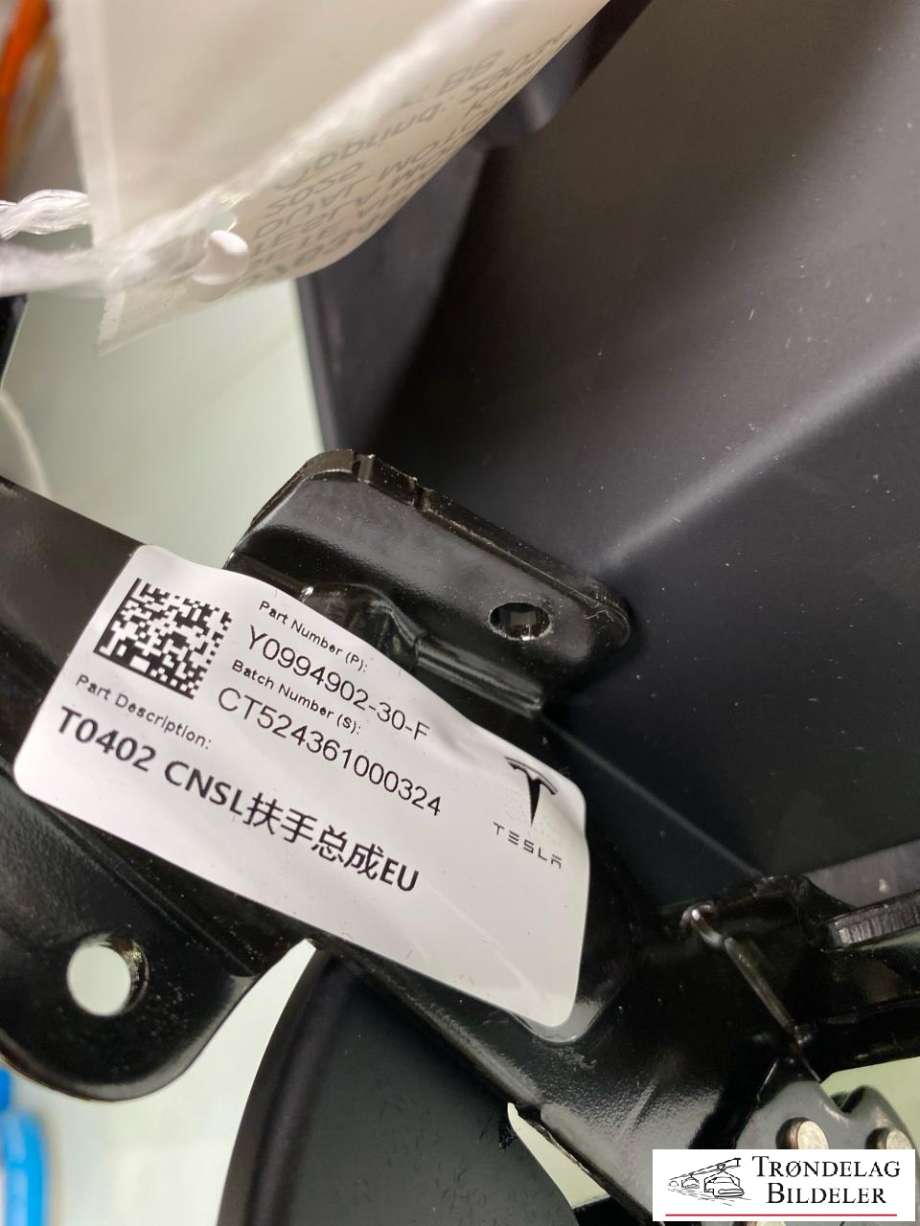 Sete armlene til Tesla Model Y 2024-->> (Type II)  