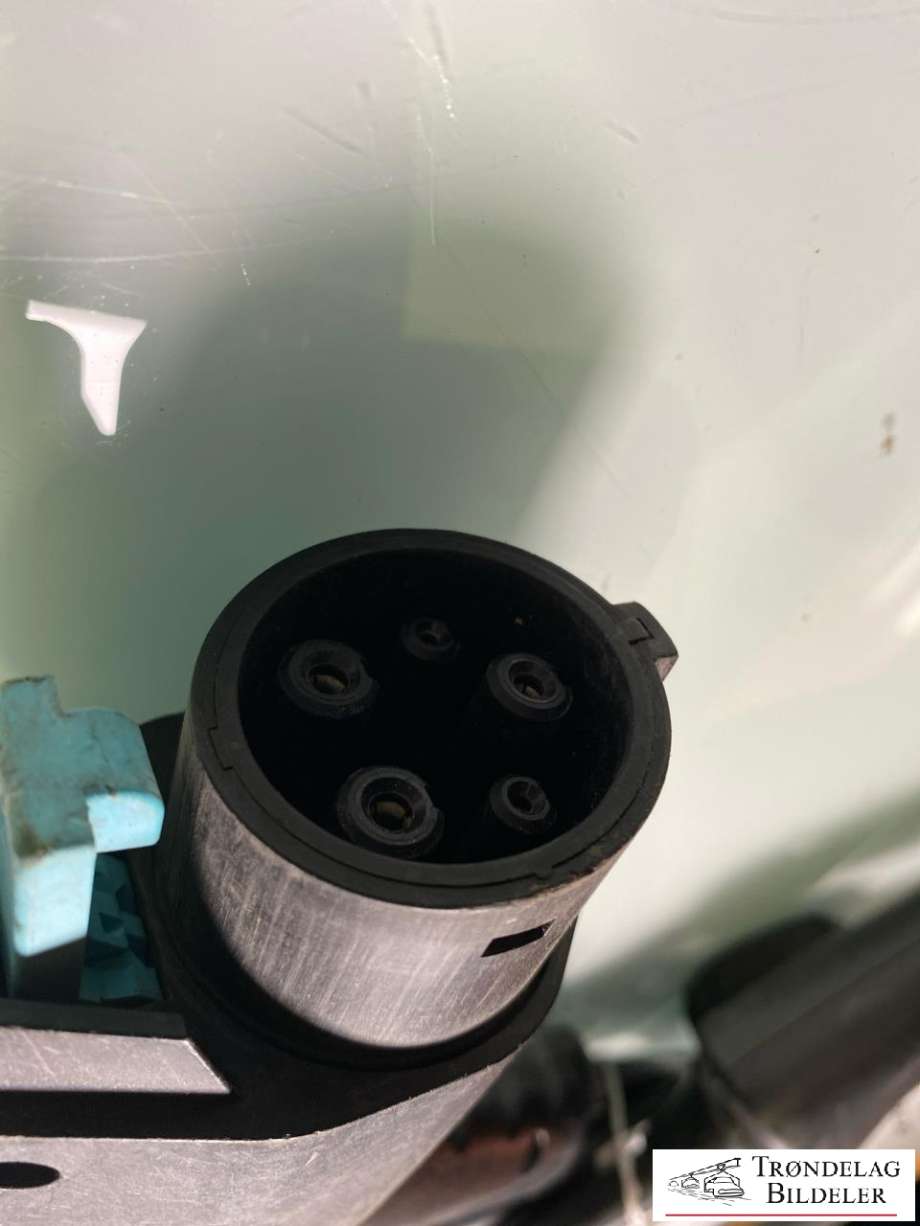 Batterilader kabel til Nissan Leaf 2011-2017 (Type I)  (LADEBOKS TYPE1 TIL TYPE 2|)
