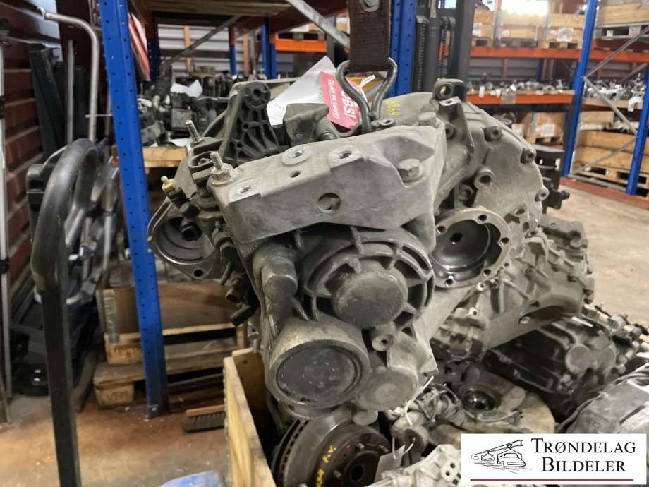 Girkasse manuell 6-trinn til VW Passat 2011-2015 (B7) (B7) (PFL|02Q 300 049 T|02Q 300 050 E)