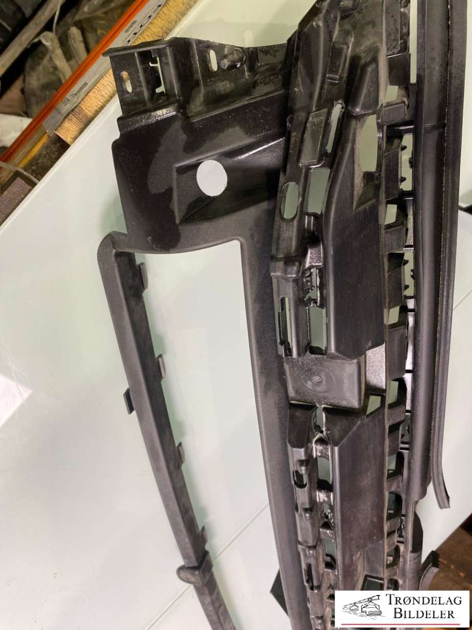 Frontplate øvre til Peugeot e-208 2019-->> (98 232 097 80|)