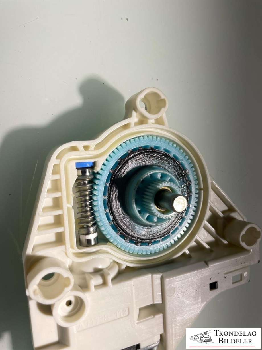 Ruteheis, kun motor, høyre foran til Audi A6, Allroad 2015-2019 (Type III, Fase 2) (C7) (C7) (8K0959802B|)