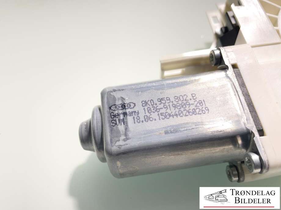 Ruteheis, kun motor, høyre foran til Audi A6, Allroad 2015-2019 (Type III, Fase 2) (C7) (C7) (8K0959802B|)