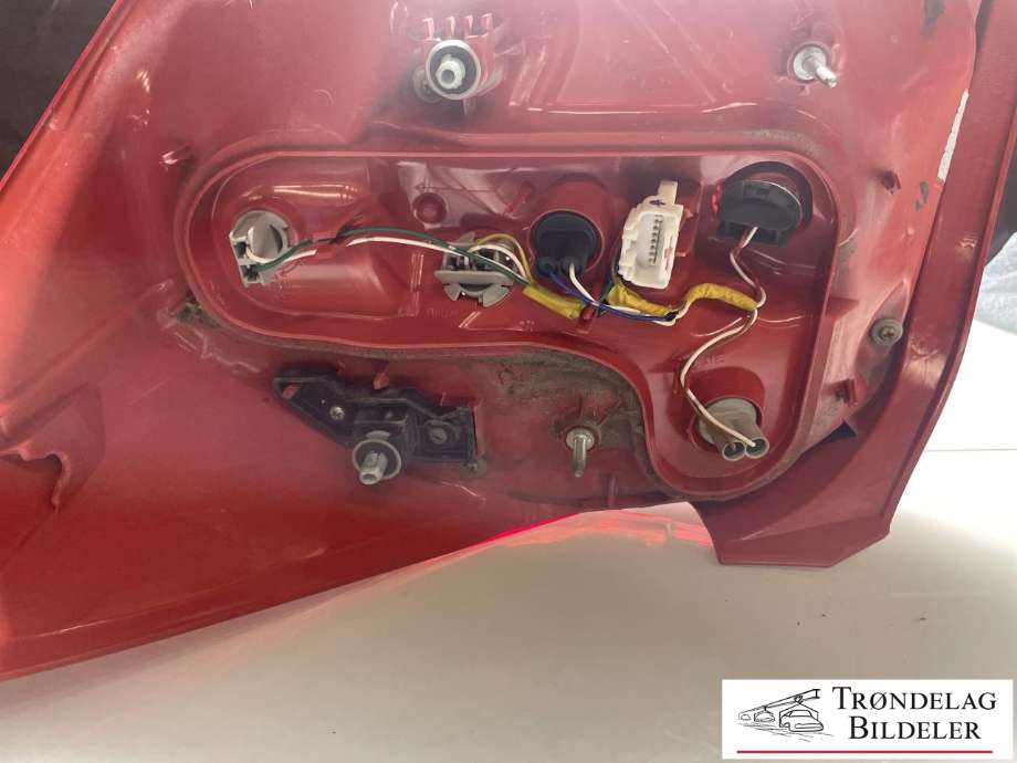 Baklykt venstre til Toyota Auris 2010-2012 (Type I, Fase 2)  (8156102540|)
