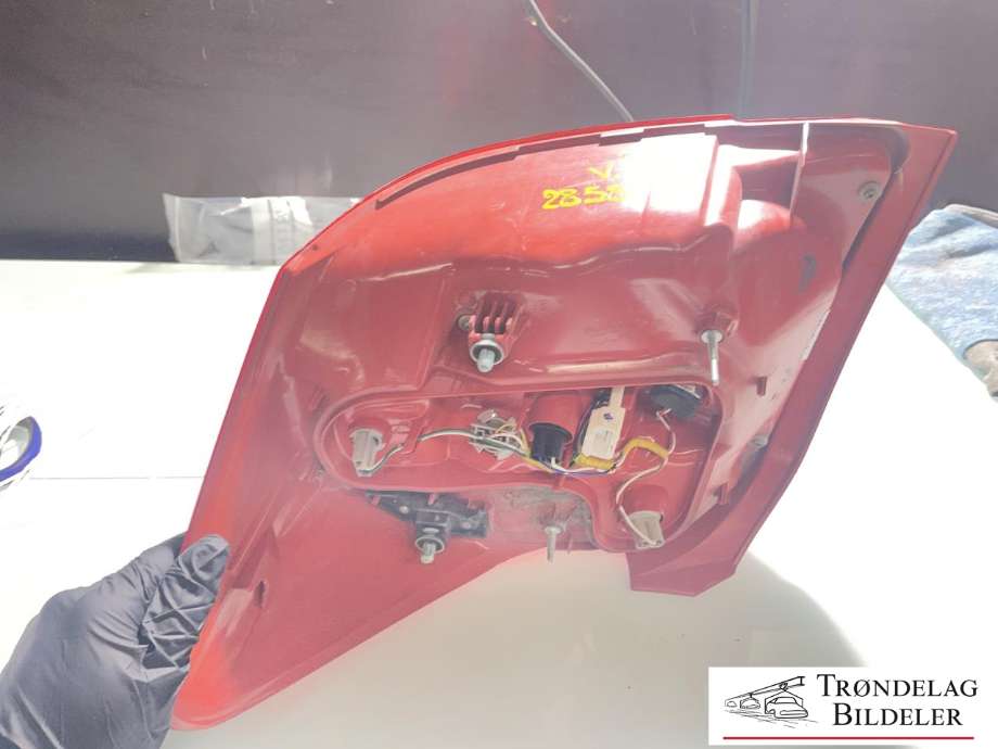 Baklykt venstre til Toyota Auris 2010-2012 (Type I, Fase 2)  (8156102540|)
