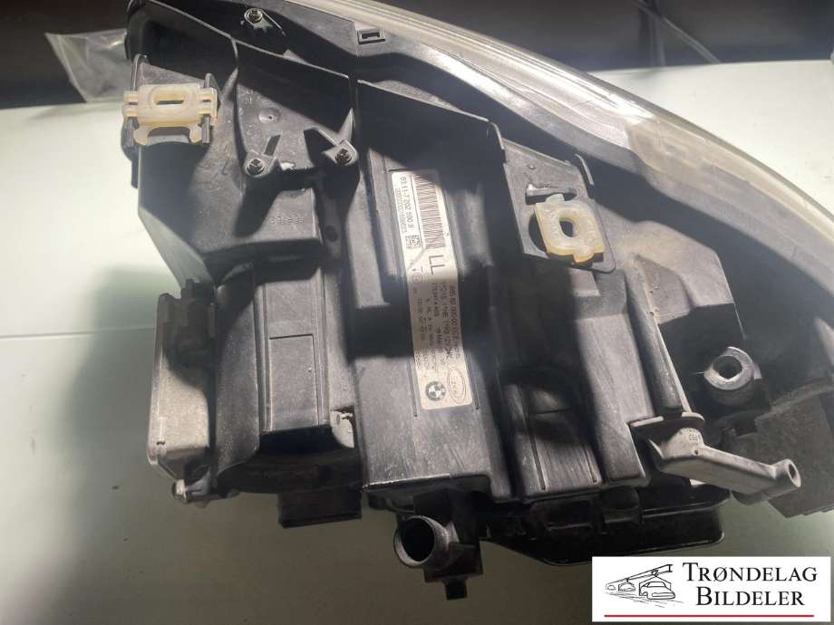 Frontlykt høyre xenon til BMW 3-Serie 2005-2011 (E90/E91/E92/E93) (E90/E91/E92/E93) (63117202584|7172536|63117318327|W003T19571|63117240248)
