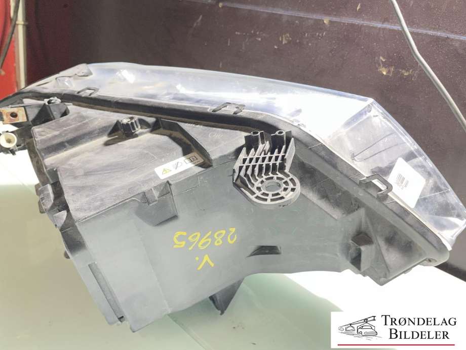 Frontlykt venstre xenon til BMW X3 2010-2017 (F25) (F25) (63 11 7 276 991|63 11 7 356 250|)