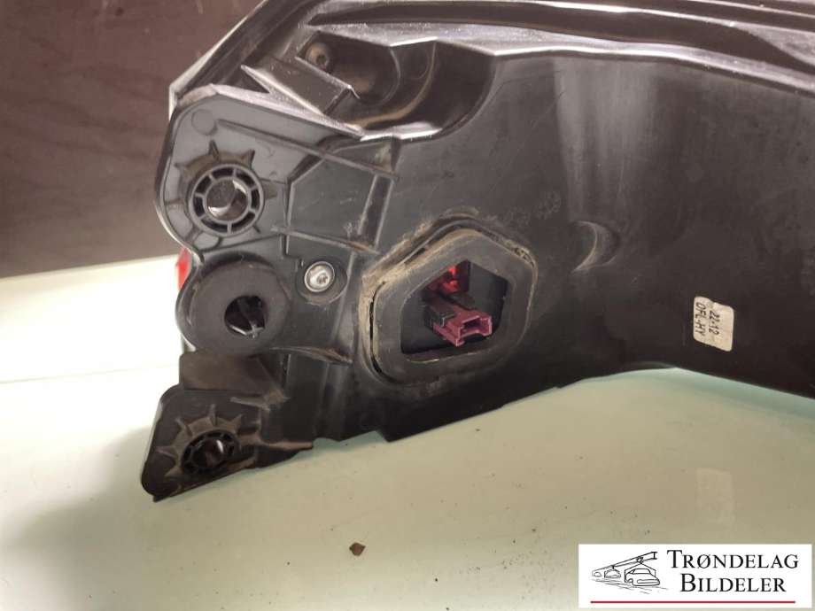 Baklykt venstre ytre til BMW 5-Serie 2017-->> (G30/G31) (G30/G31) (63 21 7 376 463|)