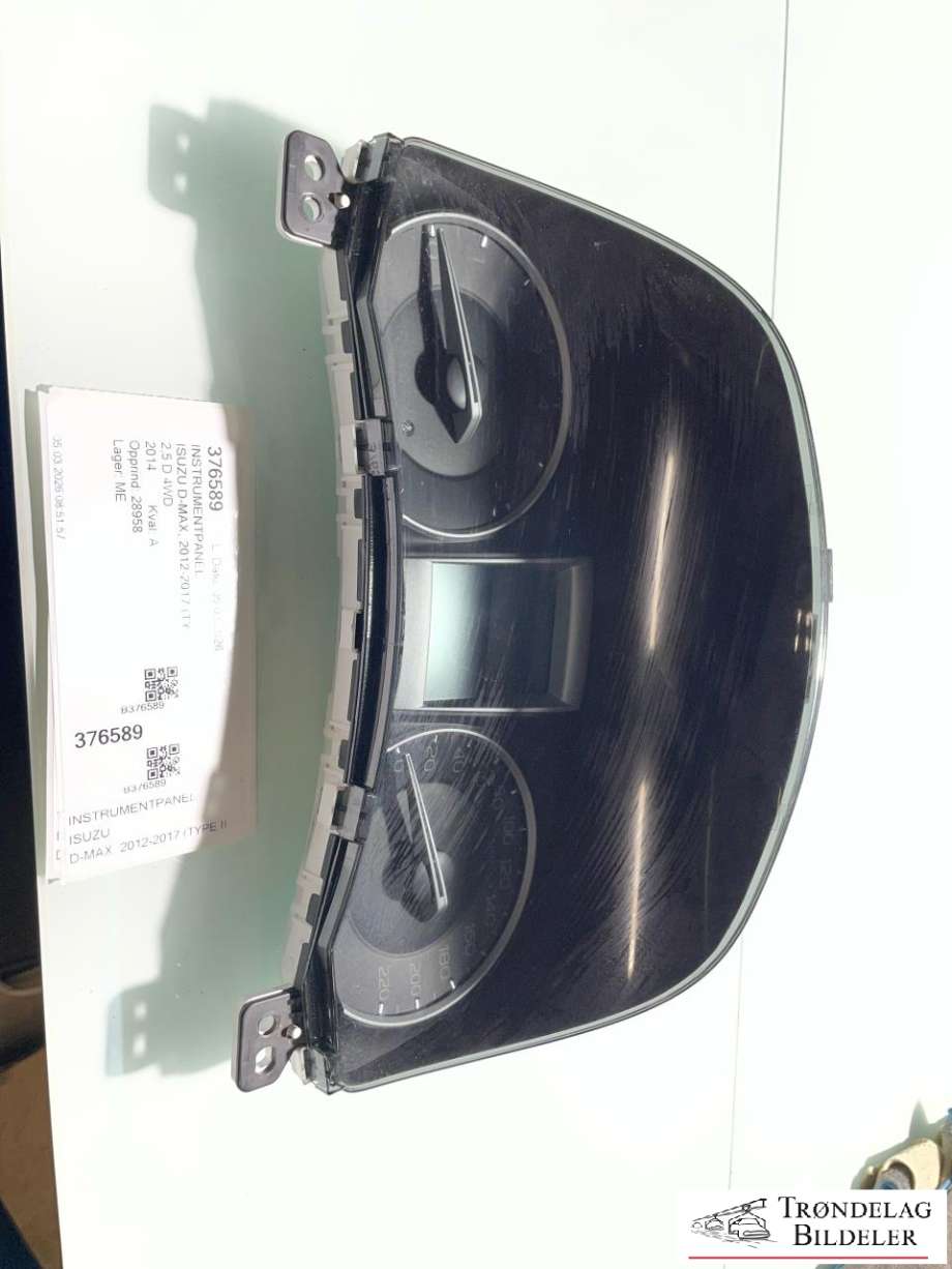 Instrumentpanel til Isuzu D-Max, 2012-2017 (Type II, Fase 1)  (8-98209-562-0)
