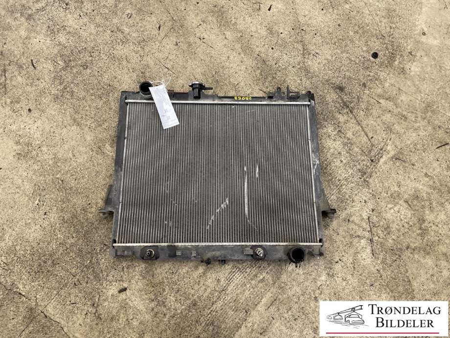 Radiator (automat gir) til Isuzu D-Max, 2012-2017 (Type II, Fase 1)  