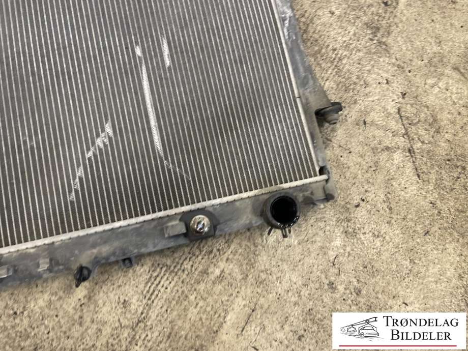 Radiator (automat gir) til Isuzu D-Max 2012-2017 (Type II, Fase 1)  