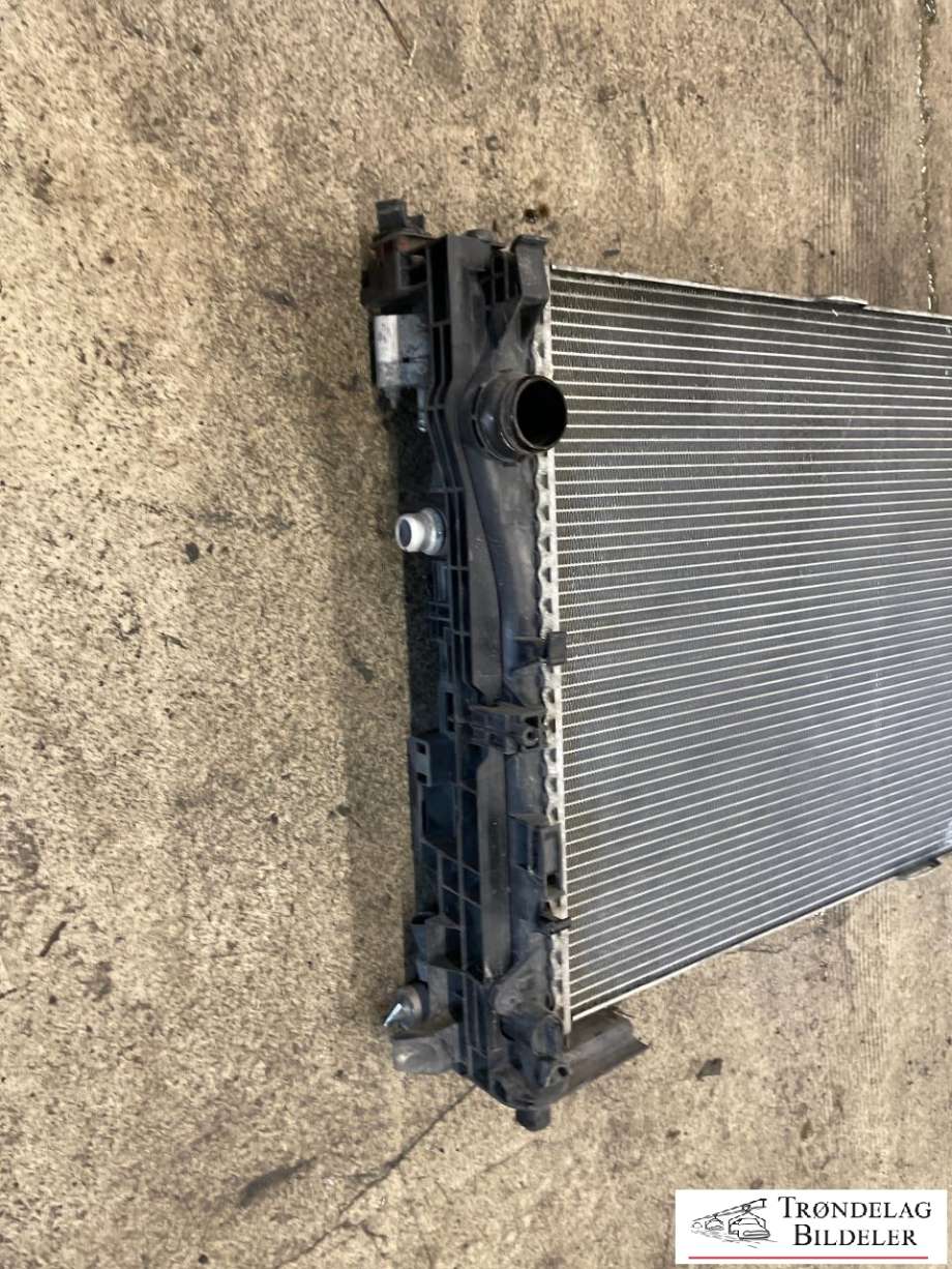 Radiator (automat gir) til Mercedes E-Klasse 2016-2023 (W213) (W213)