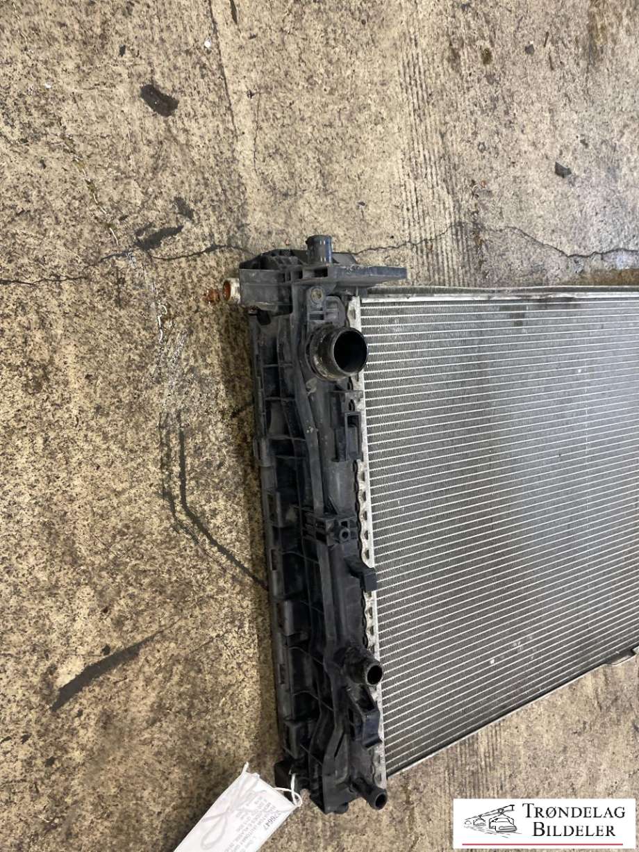 Radiator (automat gir) til Mercedes E-Klasse 2016-2023 (W213) (W213)