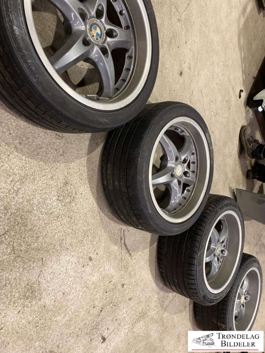 Hjulsett aluminium sommer til BMW 5-Serie 2003-2010 (E60/E61) (E60/E61) (CROSSLEADER PRTECH DSU 02|265/40-18| 101Y| 9|5JX18 5X120/ET25/CB72|6MM|2 STK 5MM MØNSTREDYBDE S STK UTSLITT|11/2020)