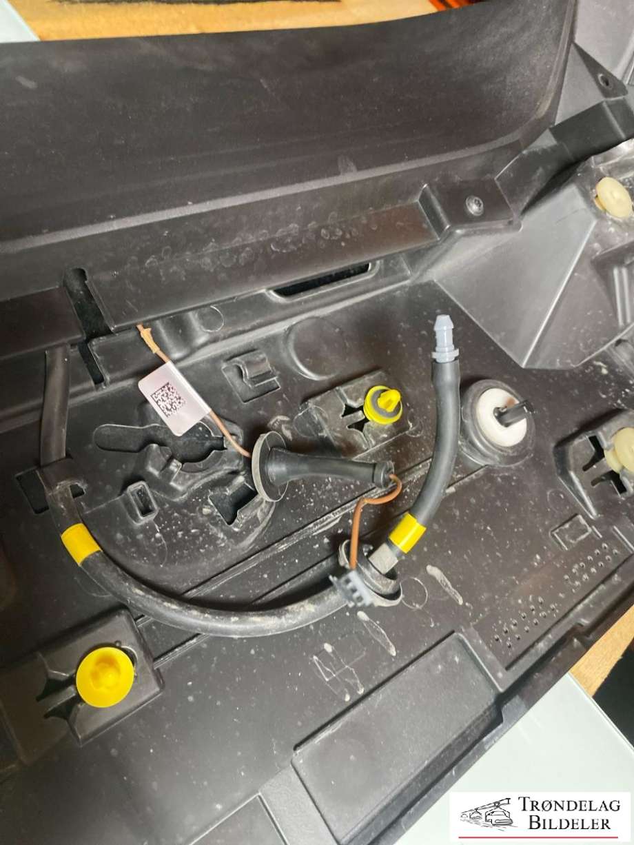 Spoiler bakluke til Volvo XC40 2018-2024  (39799181|XE09|)