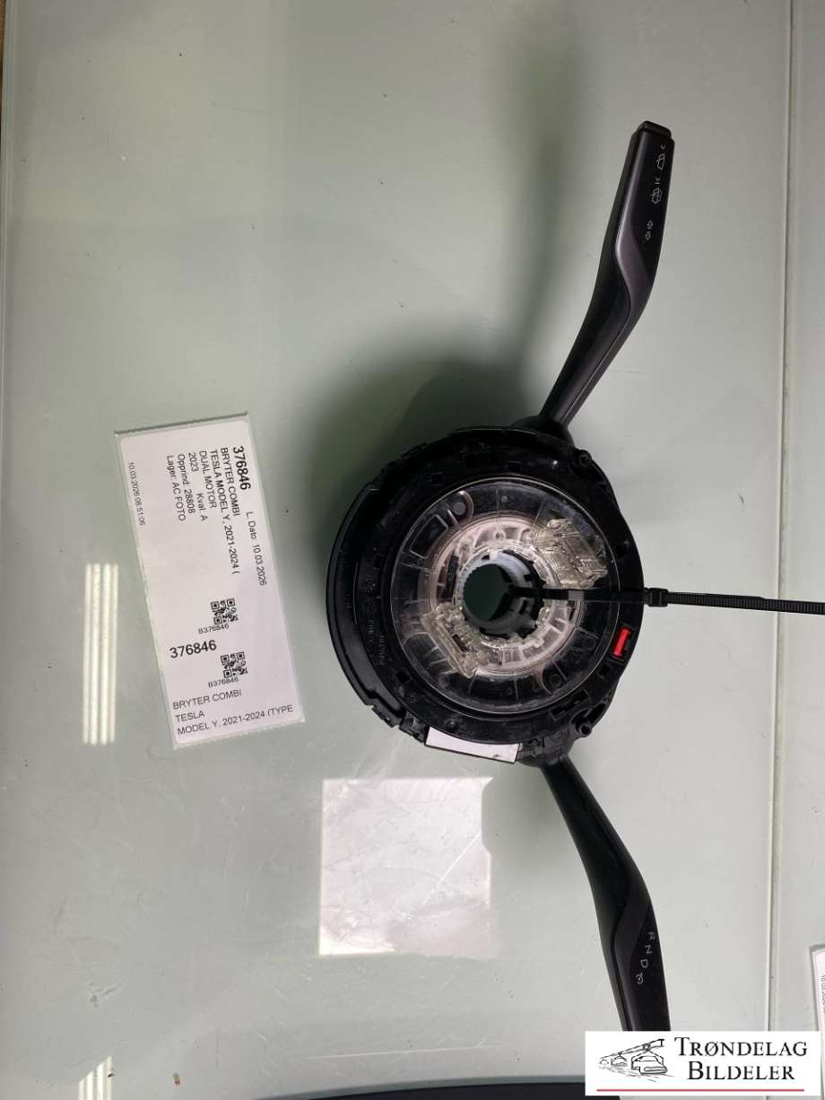 Bryter combi til Tesla Model Y, 2021-2024 (Type I)  (1097662-00-O)