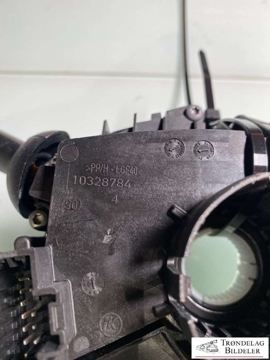 Bryter combi til Tesla Model Y 2021-2024 (Type I)  (1097662-00-O|)