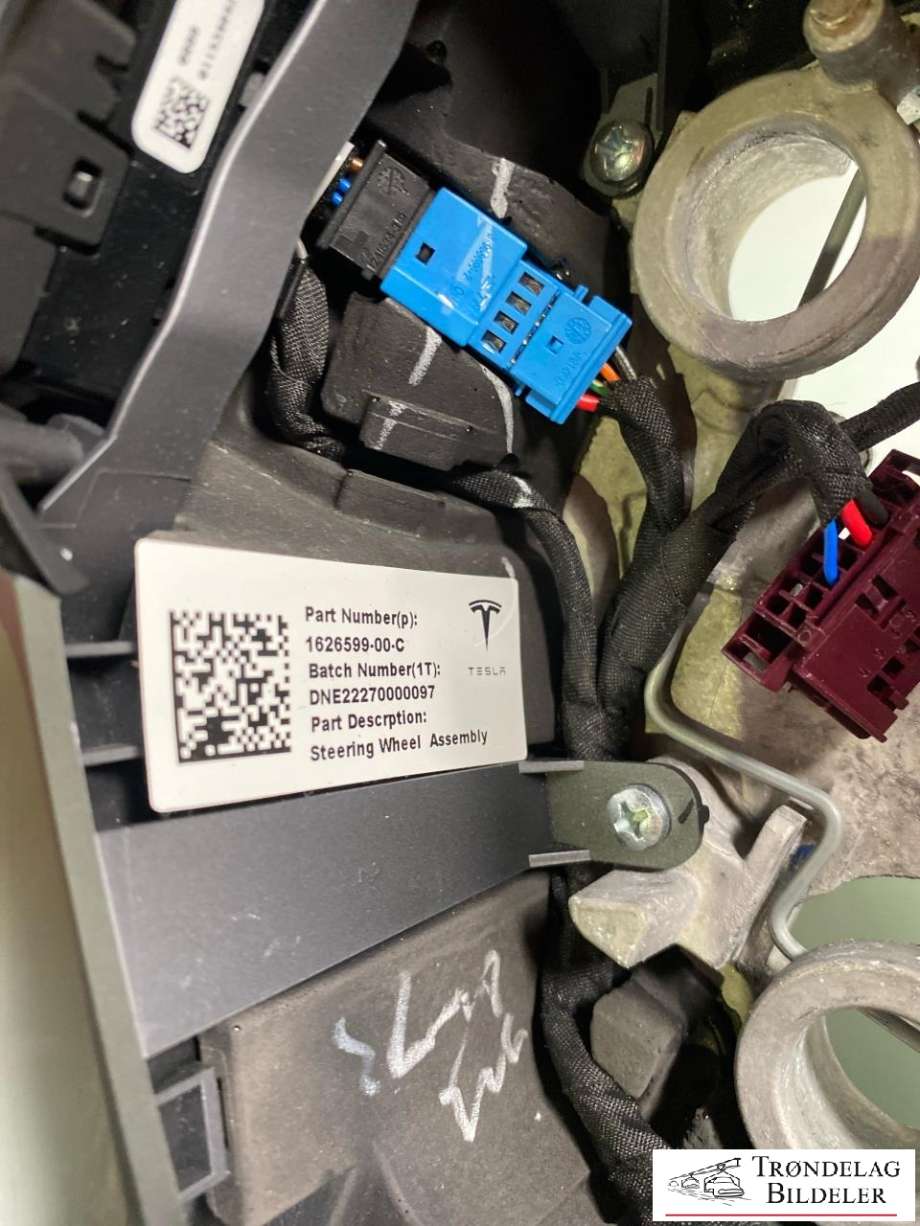 Ratt til Tesla Model Y 2021-2024 (Type I)  (162659900C|)