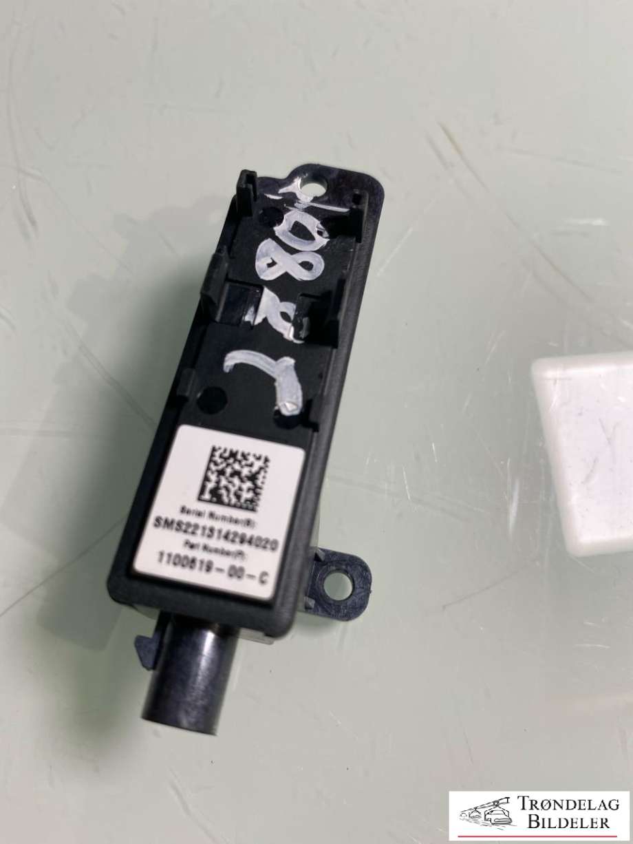 Kamera til Tesla Model Y 2021-2024 (Type I)  (1092978-00-C|VENSTRE|)