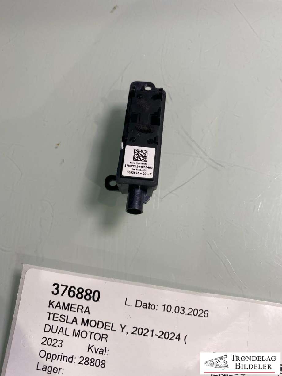 Kamera til Tesla Model Y 2021-2024 (Type I)  (110061900C|HØYRE|)
