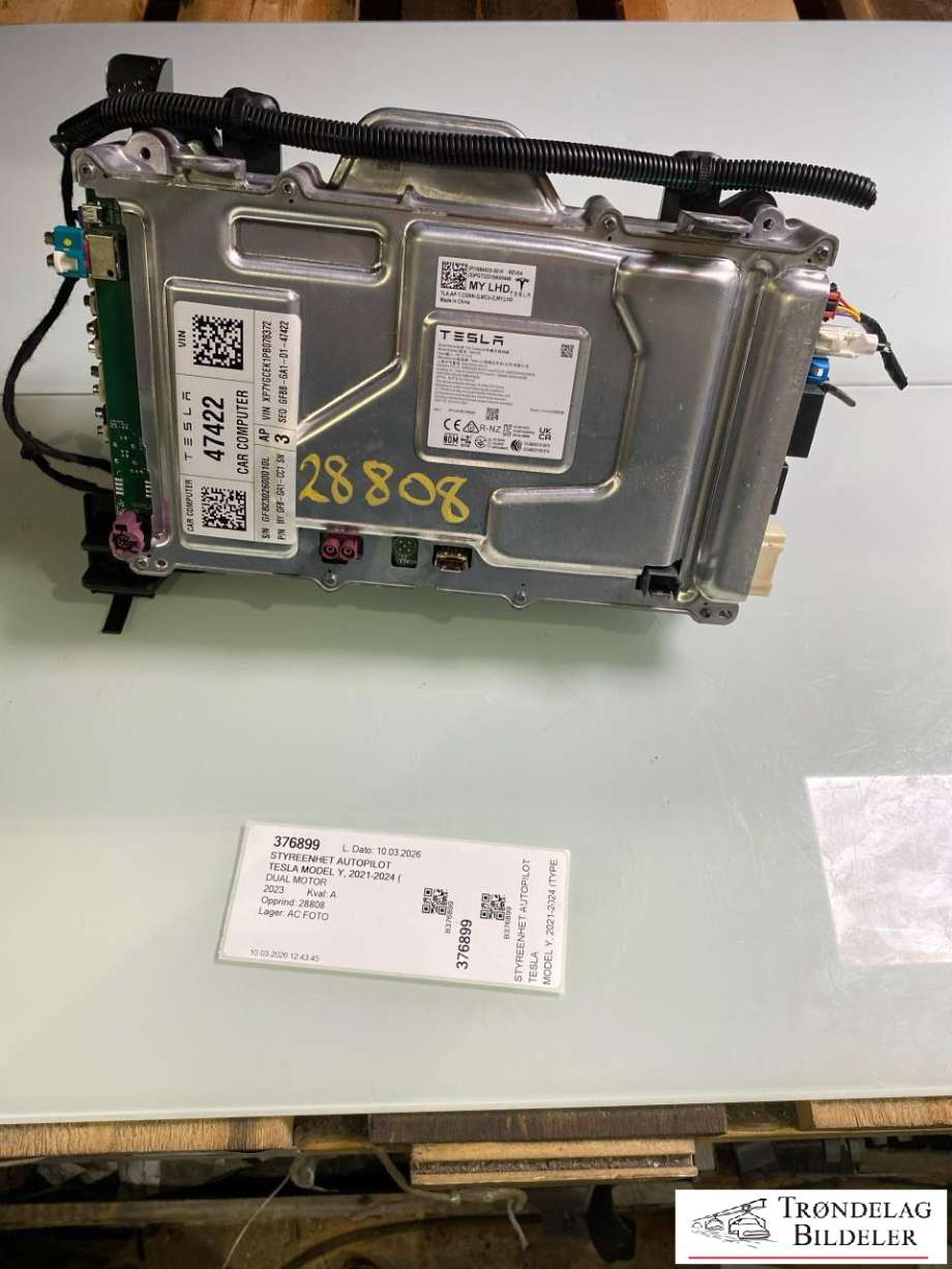 Styreenhet autopilot til Tesla Model Y, 2021-2024 (Type I)  (1684435-00-H)
