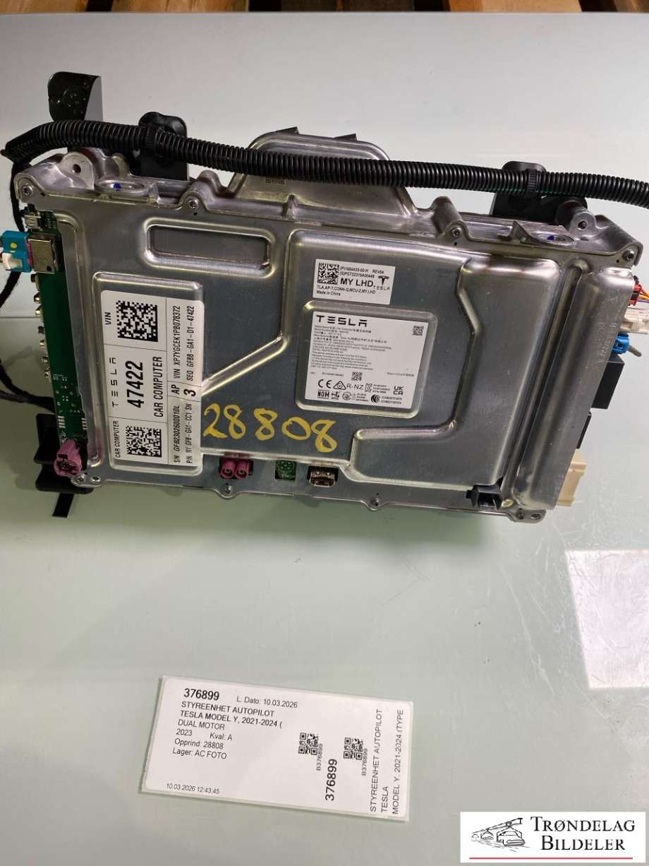 Styreenhet autopilot til Tesla Model Y 2021-2024 (Type I)  (1684435-00-H|)