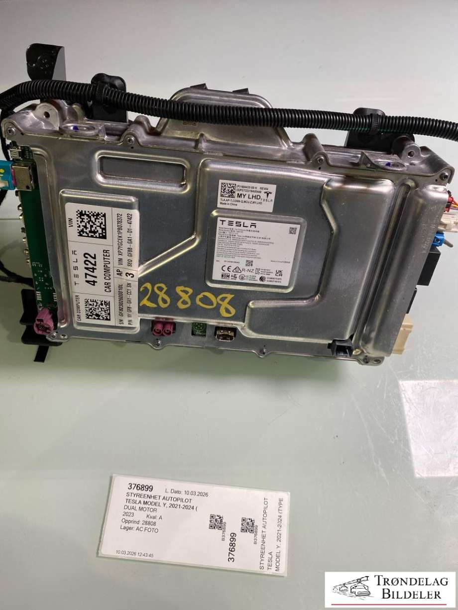 Styreenhet autopilot til Tesla Model Y 2021-2024 (Type I)  (1684435-00-H|)