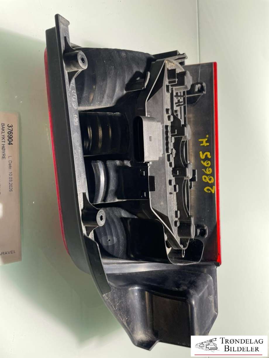 Baklykt høyre til VW Transporter / Caravelle 2009-2015 (Fase 2) (T5) (T5) (7H0 945 096 L|)
