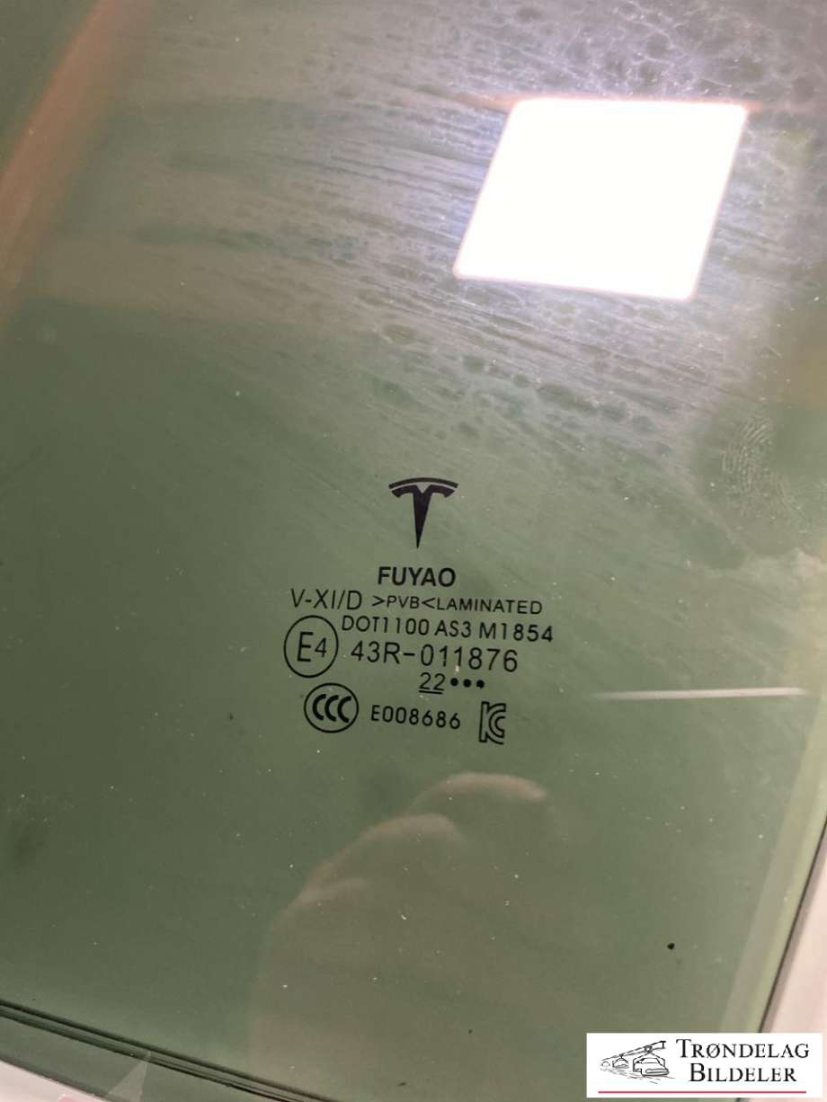Siderute venstre bak til Tesla Model Y 2021-2024 (Type I)