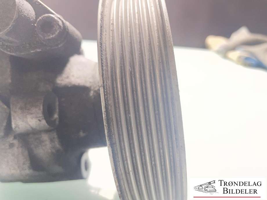 Servo pumpe mekanisk til Audi A4 2007-2014 (Type IV) (B8) (B8) (8K0 145 153 F|133642|2503642|15-0613|54441)